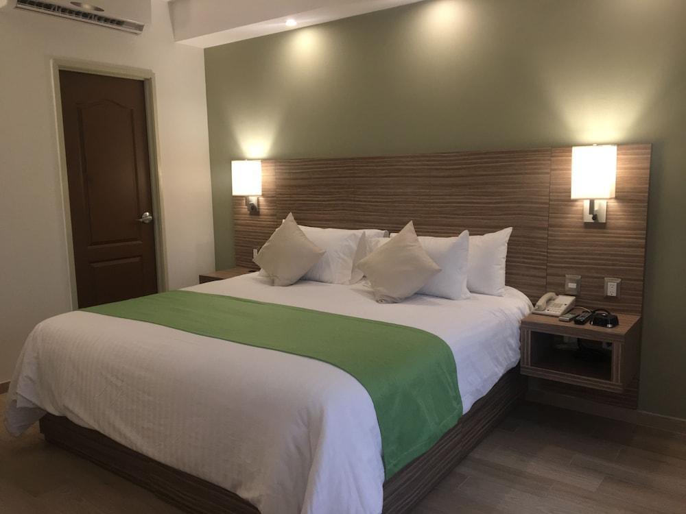 Wyndham Garden Monterrey Valle Real Buitenkant foto