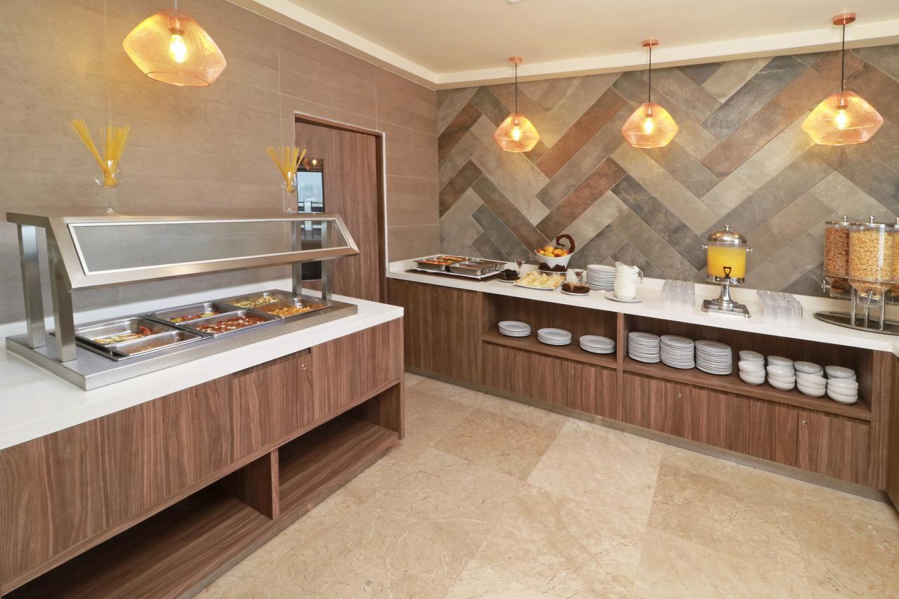 Wyndham Garden Monterrey Valle Real Buitenkant foto