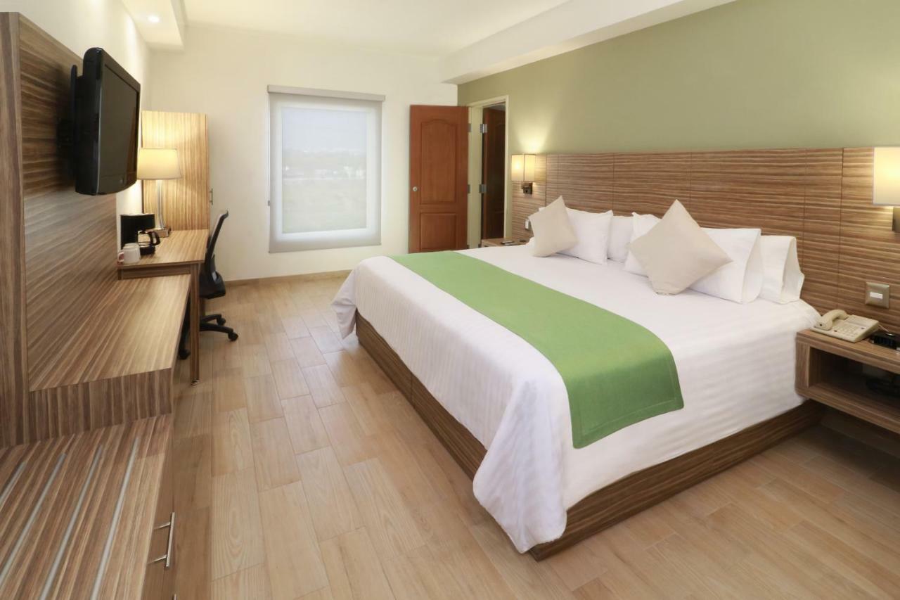 Wyndham Garden Monterrey Valle Real Buitenkant foto